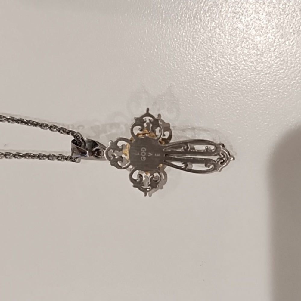 Cross Pendant - Picture 3 of 4